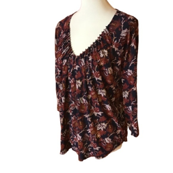 Lucky Floral boho V neck top - Picture 1 of 12